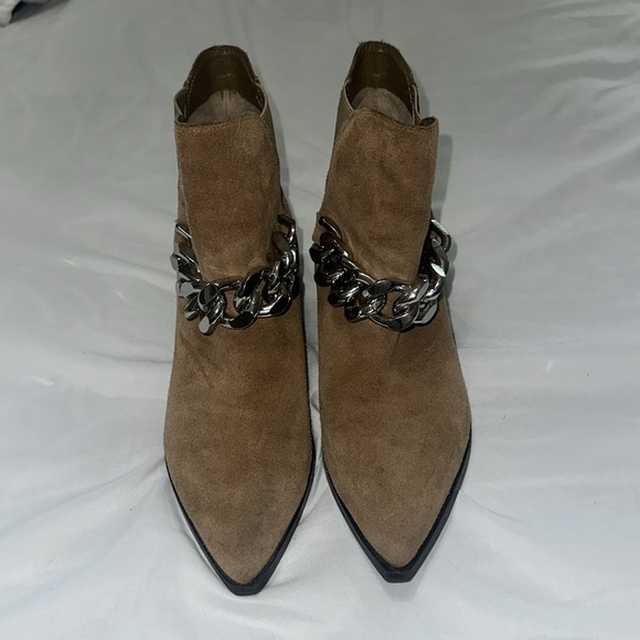 Marc Fisher camel suede chelsea booties with chunky silver chain - Picture 3 of 6